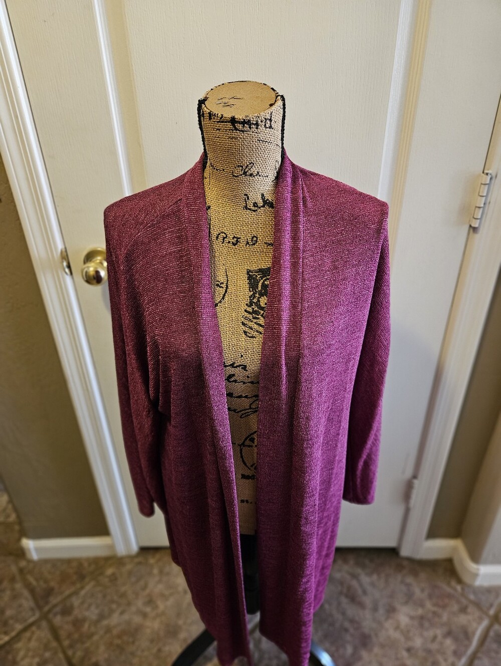 NEW ☆ Kasper Sweater, Size Large, Brand NEW!